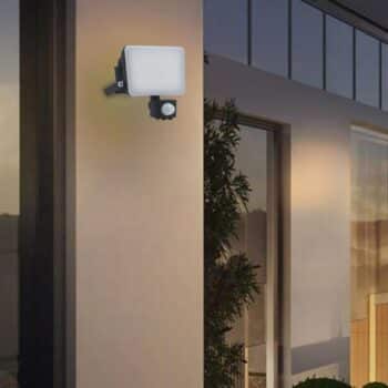 Vonkajší čierny LED reflektor so senzorom 10W / 4000K - LF7021S